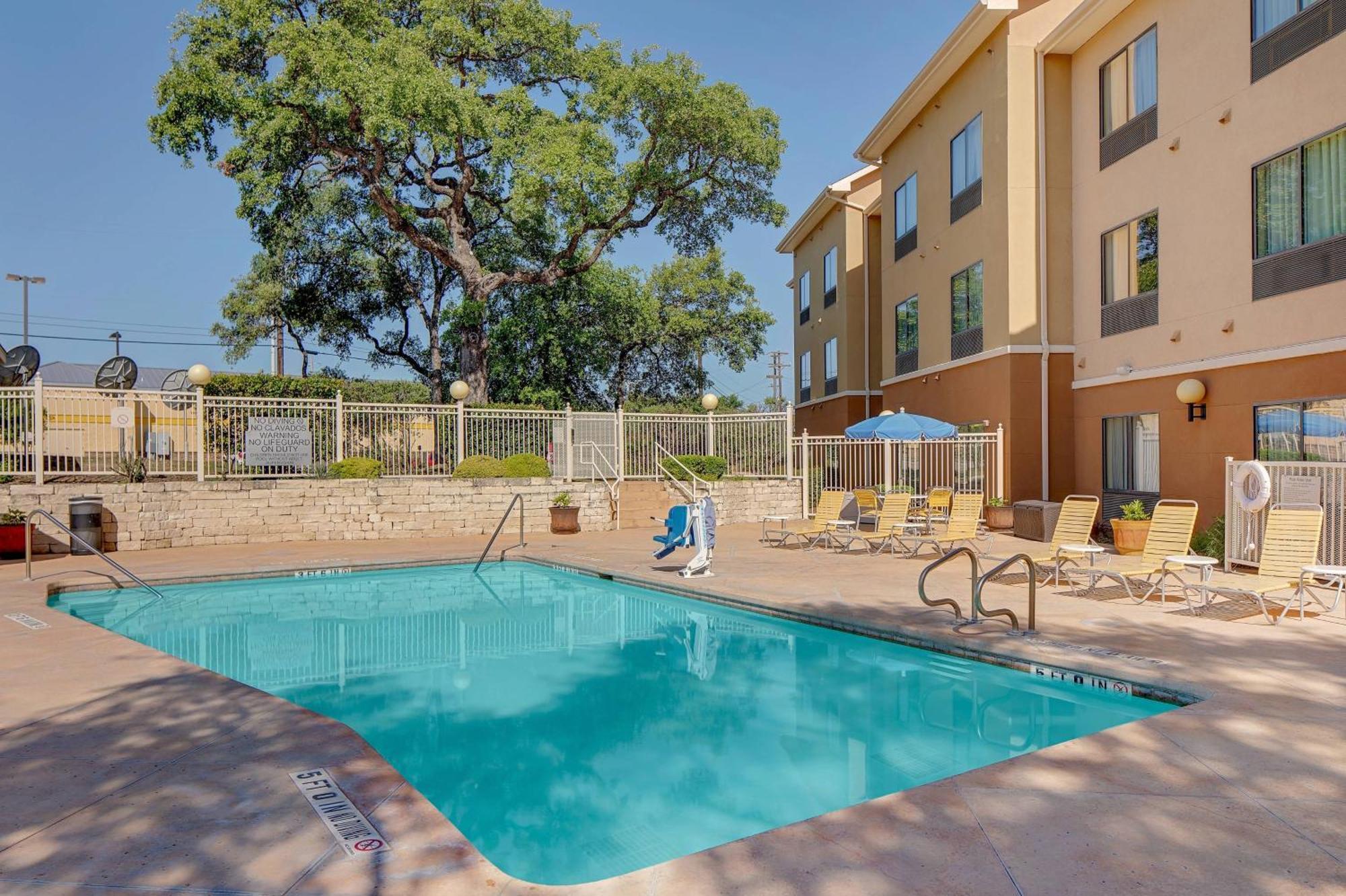 Fairfield Inn & Suites By Marriott San Antonio Seaworld / Westover Hills Exterior foto